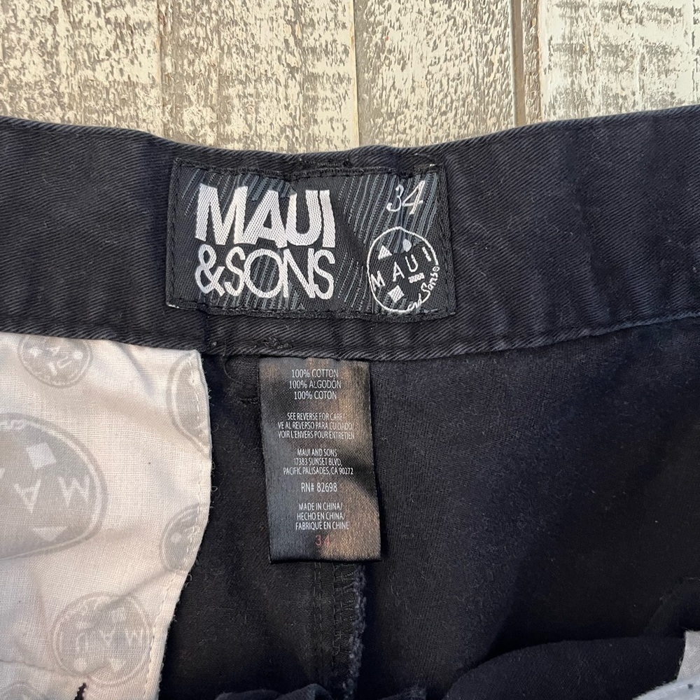 Maui and Sons Mens flat front shorts - Picture 2 of 8